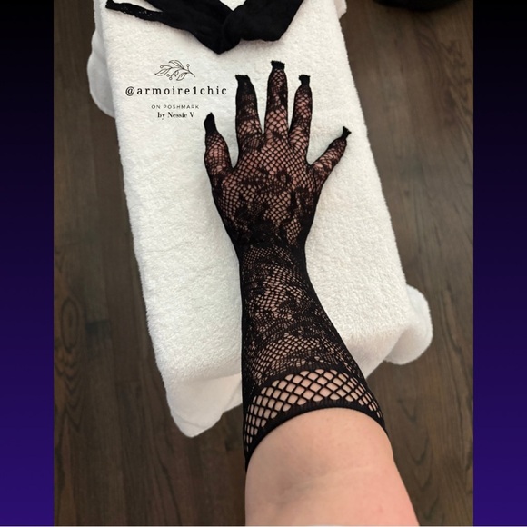 Elegant Black Lace Net GLOVES | mid-length, below elbow - Picture 1 of 7